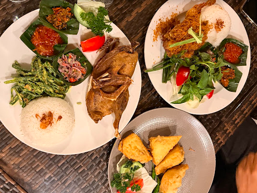 9 Tempat Makan Paling Enak ...