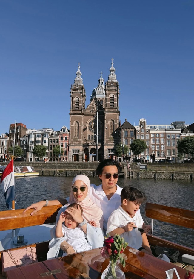 Rayakan Ultah di Belanda, G...