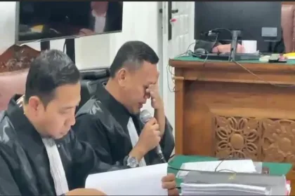 Tangis Kuasa Hukum Nikita M...