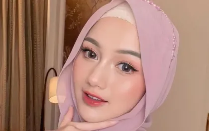 Mau Makeup Natural Seharian? 7 Langkah Ini Wajib Kamu Coba