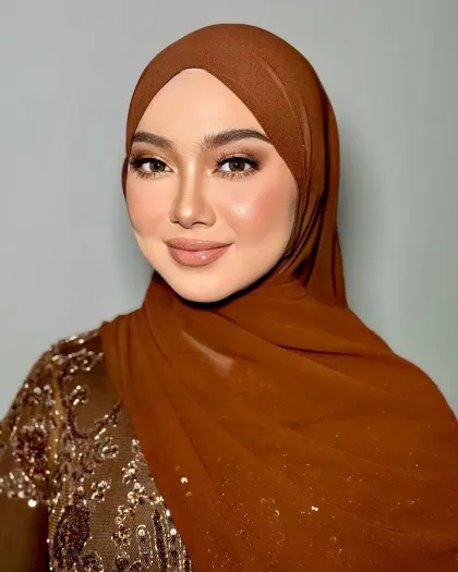 Baru Belajar Makeup? Ini Urutan No Makeup Look yang Bikin Flawless Tanpa Ribet
