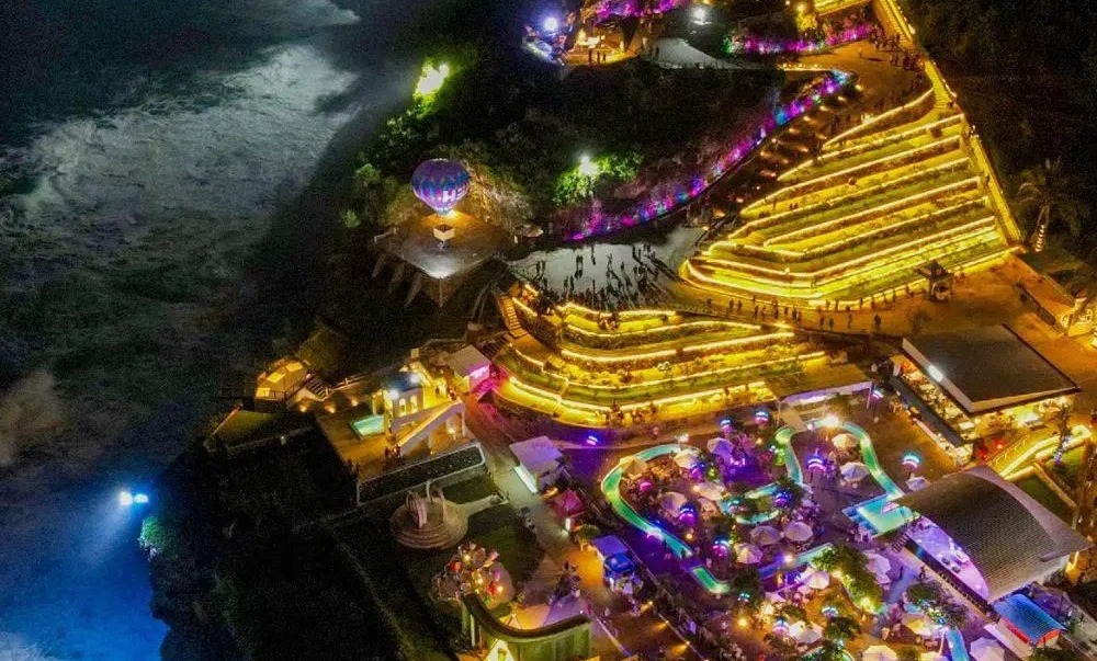 12 Wisata Jogja Viral di Ti...