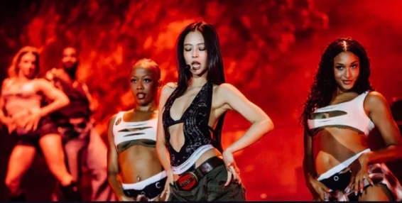Jennie BLACKPINK Dikritik Habis Media Polandia Usai Tampil di Open'er Festival, Penampilan Disebut Gagal