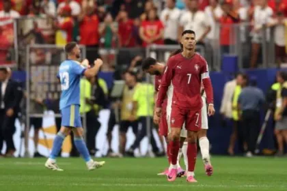 Cristiano Ronaldo Torehkan ...
