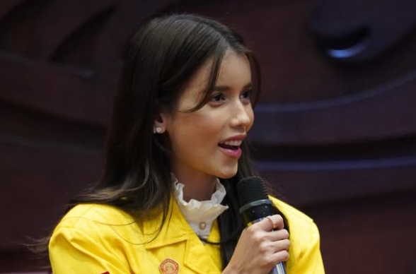 Sabrina Chairunnisa Putuska...
