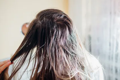 Rambut Cepat Lepek Meski Ba...