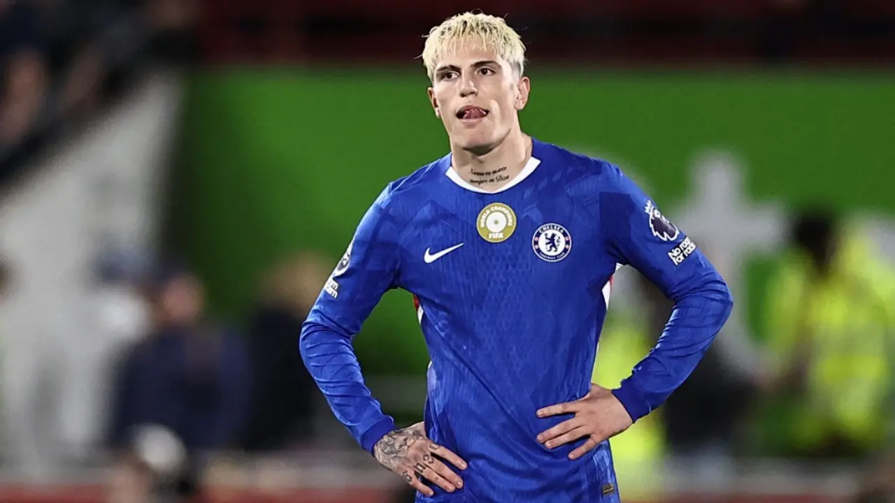 7 Pesepak Bola Top yang Ter...