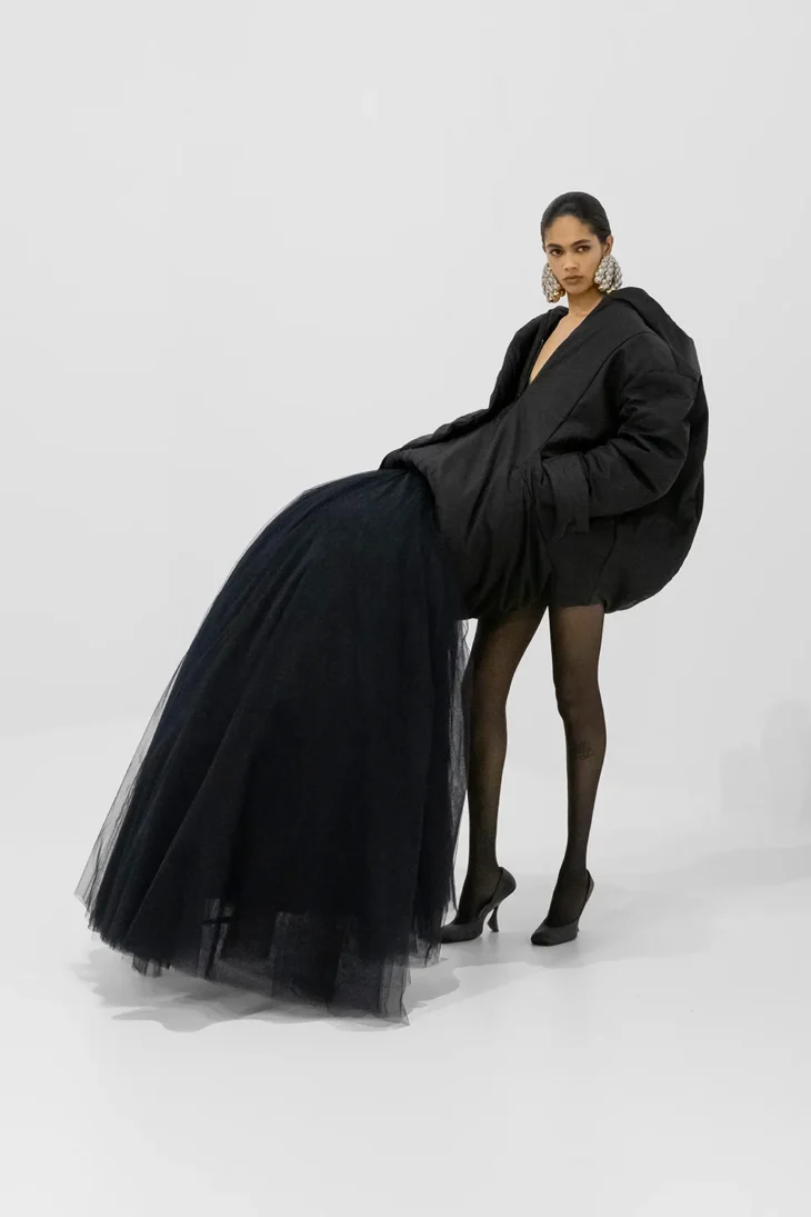 Dobrak Batas Mode! Duran Lantink Pukau Paris Couture Week Lewat Debut Teatrikal Bersama Jean Paul Gaultier