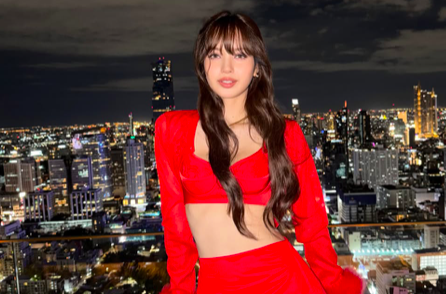 Lisa BLACKPINK Kepergok Makan Malam dengan Pria Misterius di Thailand, Netizen Langsung Heboh Soal Pacar Baru