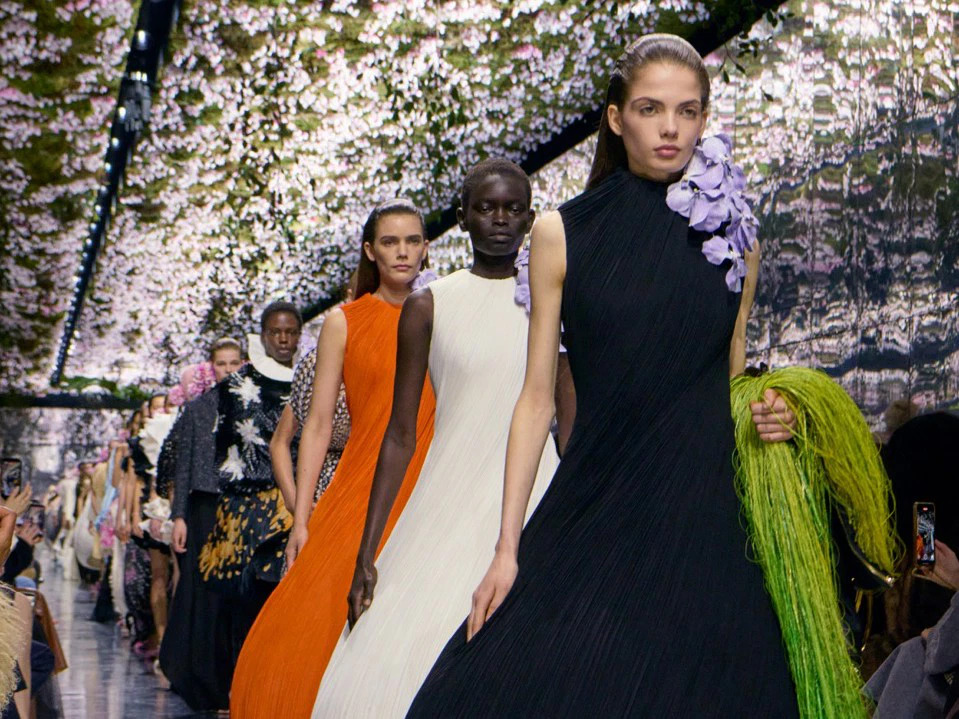 Intip Paris Haute Couture 2026, Fashion yang Bisa Hidup di Runway