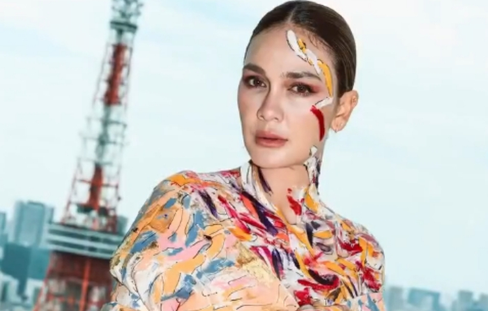 Viral Luna Maya Jadi Model ...