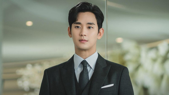 Kim Soo hyun Banjir Tawaran...