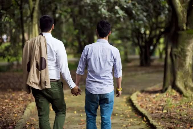 Wanita Harus Tau! Ini Dia Ciri Gay dan Bagaimana Cara Mengenalinya