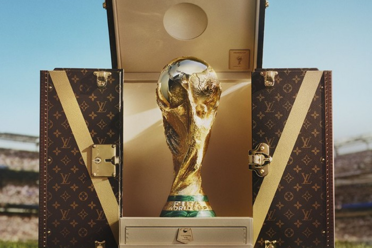 Trofi Piala Dunia 2026 Maki...