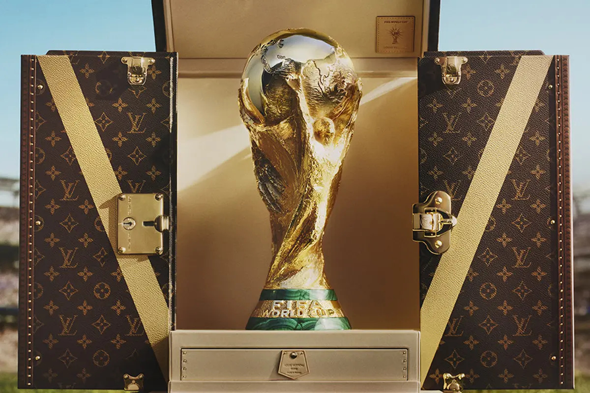 Intip Trophy Trunk Piala Du...