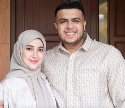 Miskah Istri dr Yislam Dika...