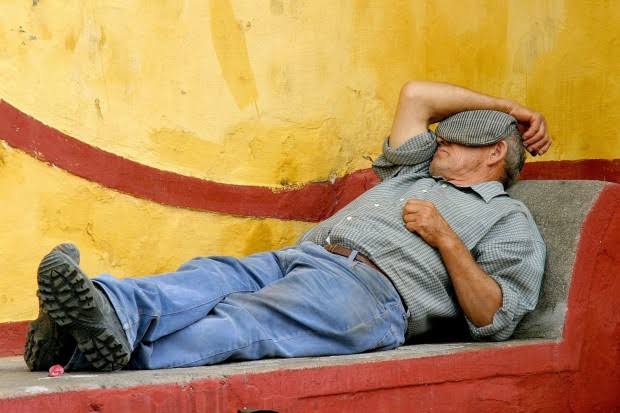 Mengenal Siesta, Tradisi Ti...
