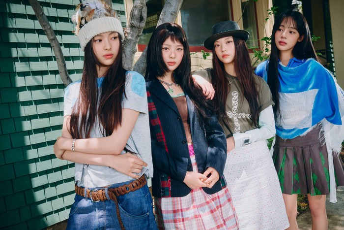NewJeans Comeback dengan Fo...