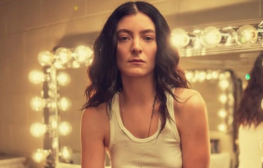 Lorde Protes Fitur AI Spoti...