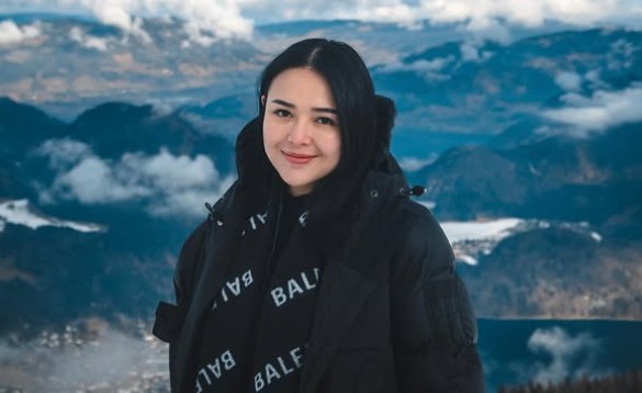 Amanda Manopo Bongkar Dugaa...