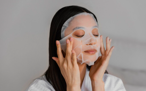 5 Masker Wajah Terbaik yang Bikin Kulit Glowing, Sehat, dan Makin Kenyal
