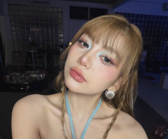 Makeup Nyentrik Ghea Indrawari Banjir Pujian, Perpaduan Warna Pastelnya Bikin Terpukau