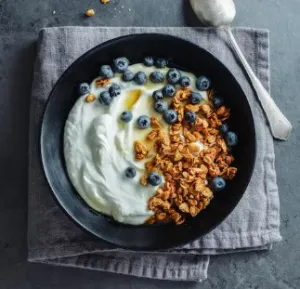 Jangan Asal Makan! 9 Camilan Sehat yang Aman Dikonsumsi Saat Diet Intermiten