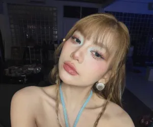 Makeup Nyentrik Ghea Indrawari Banjir Pujian, Perpaduan Warna Pastelnya Bikin Terpukau