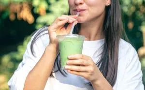 Wanita Penyuka Matcha Diseb...