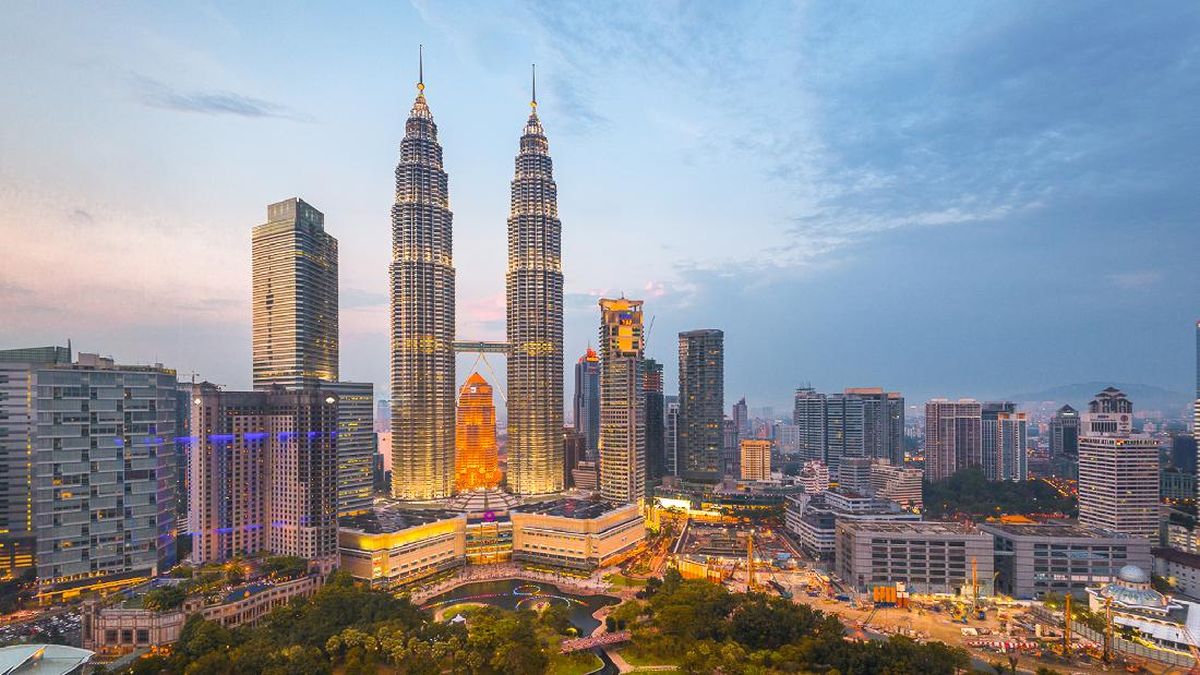 Emmm, Ironi sih. Dulu Malaysia Belajar dari Kita tapi Sekarang Perekonomiannya Lebih Maju. Ayo Semangat, Indonesia Bisa