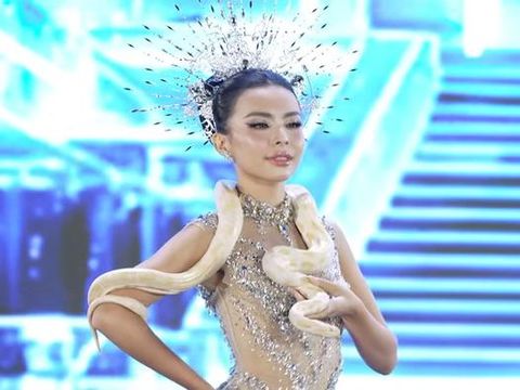 Heboh Finalis Miss Grand Vi...