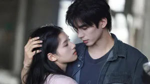 Siapa Zhang Jingyi? Sosok “Pacar” Song Weilong di Drama Love For You yang Bikin Baper!