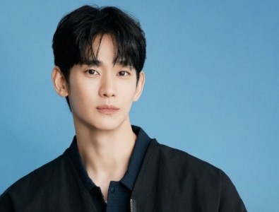 Usai 16 Bulan Vakum, Kim Soo Hyun Comeback Lewat Fan Meeting Spektakuler di Manila