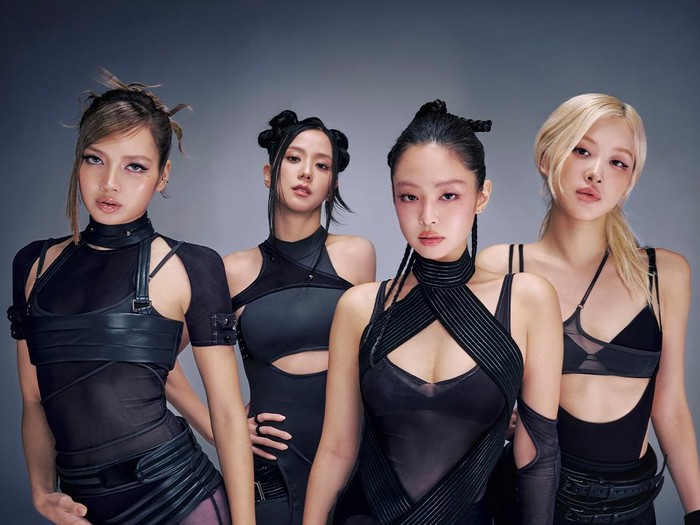 BLACKPINK Rayakan 10 Tahun ...