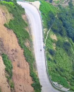 Bukan Editan! Jalan di Viet...