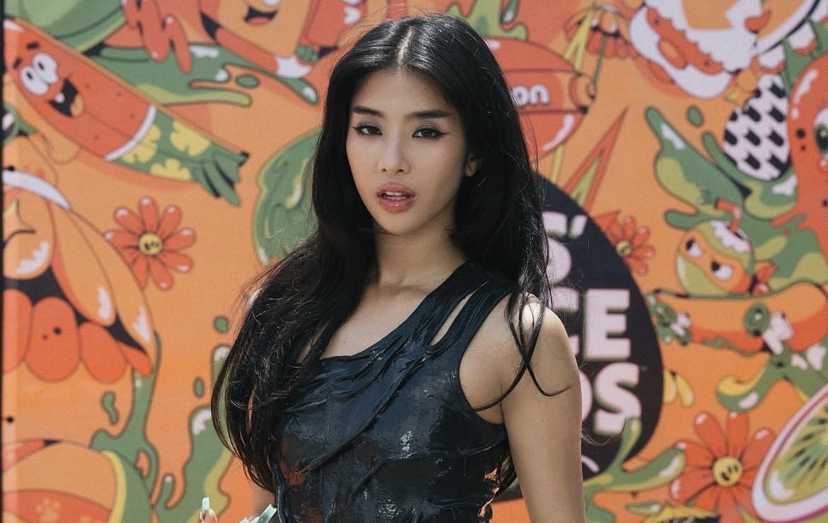 Sophia KATSEYE Hiatus, Ini Alasan Sang Leader Tinggalkan Aktivitas Grup