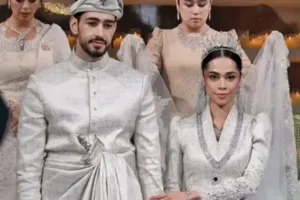 Putri Sultan Malaysia Dinik...