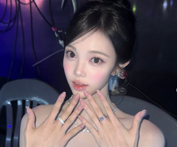 Ian Heart2Heart Umumkan Jadi MC Gayo Daejeon Summer, Penampilan Bak Barbie Jadi Sorotan