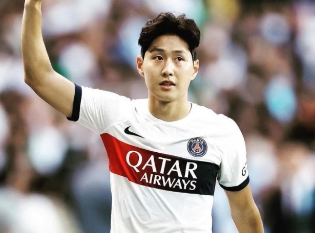 Lee Kang-in Resmi Gabung TH...