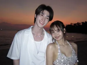 Lisa BLACKPINK dan Artis Th...