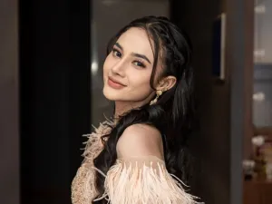 Sosok Arlida Putri, Pedangd...