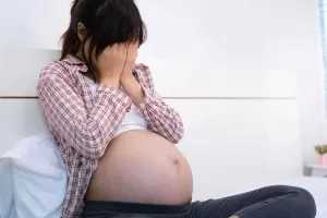Tolak Aborsi Bayi dengan Ke...