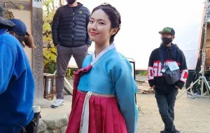 Ha Young Baru Pakai Han Bok...