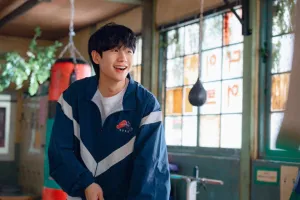 Jung Hae In Absen di Premiere Film Gills, Benarkah Imbas Kontroversi Ha Young?