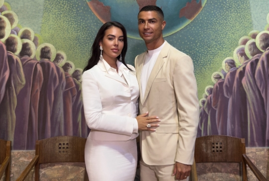 Georgina Rodriguez Ungkap Alasan Memilih Pernikahan Sederhana Bersama Cristiano Ronaldo
