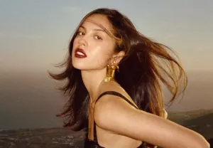Olivia Rodrigo Donasikan Rp...
