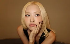 Rose BLACKPINK Dikabarkan T...