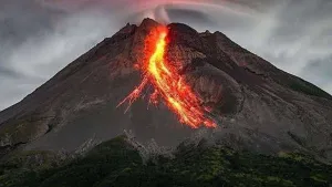 Hati-hati, Aktivitas Gunung Semeru dan Merapi Mulai Meningkat