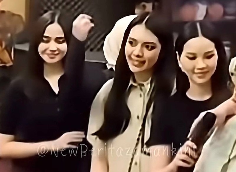 Viral Video Syifa Hadju Tangannya Diduga Ditepis saat Foto Bareng Keluarga Ahmad Dhani