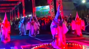 Karnaval Pekalongan Tuai Ko...